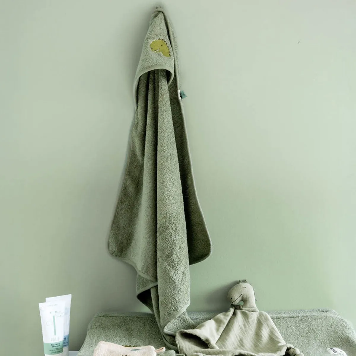 Trixie Badcape Aura Dino - M - Groen