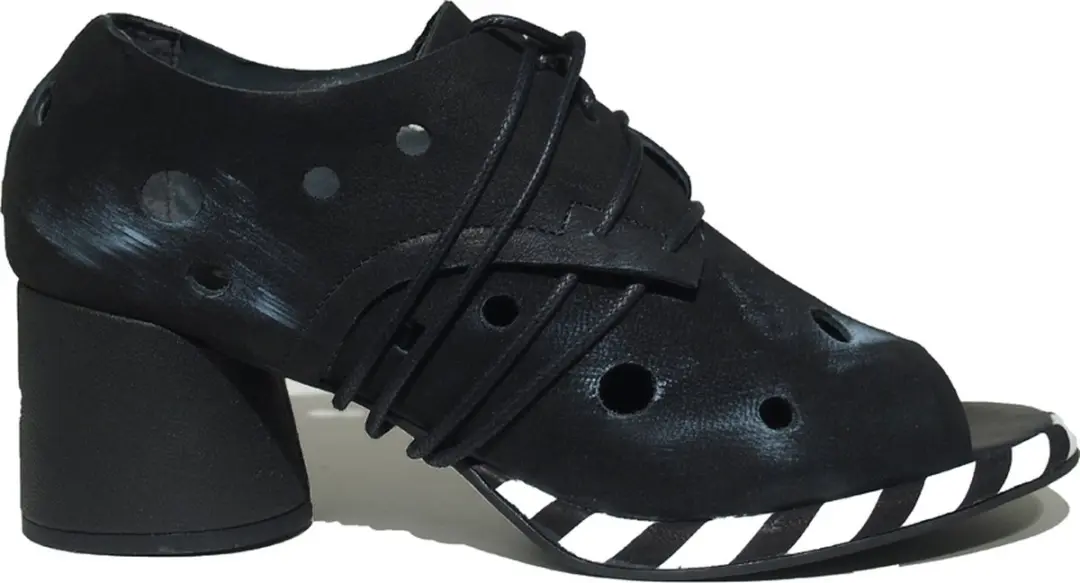 Papucei Gossy Veterschoenen Zwart
