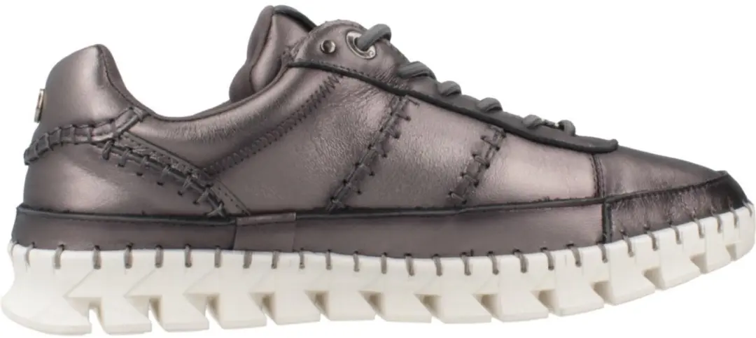CARMELA 162528 Trainer