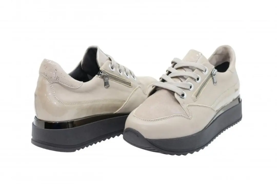 Softwaves Sneakers
