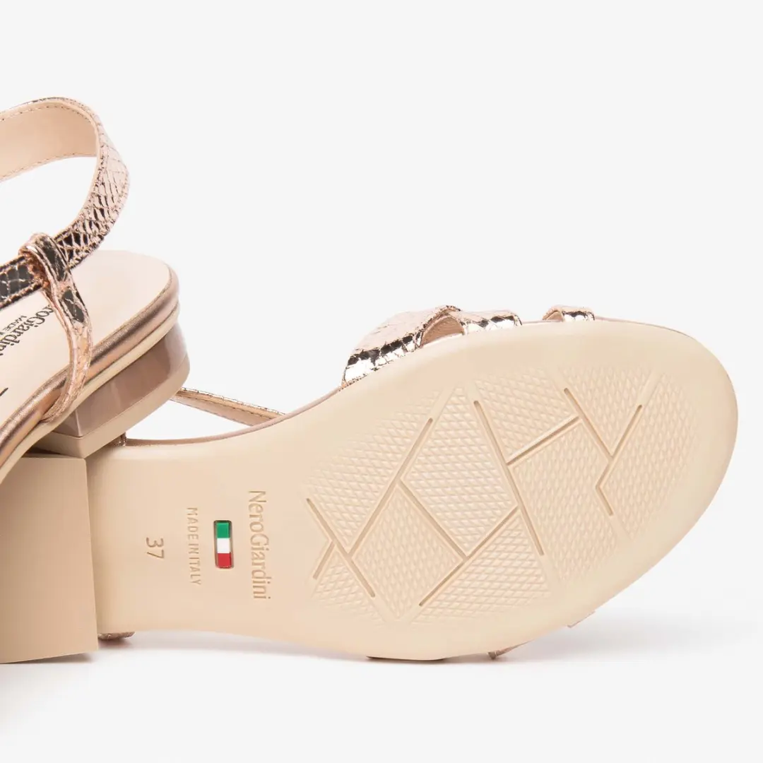 Sandalen Nerogiardini Blade Tr Lula Natuur 226