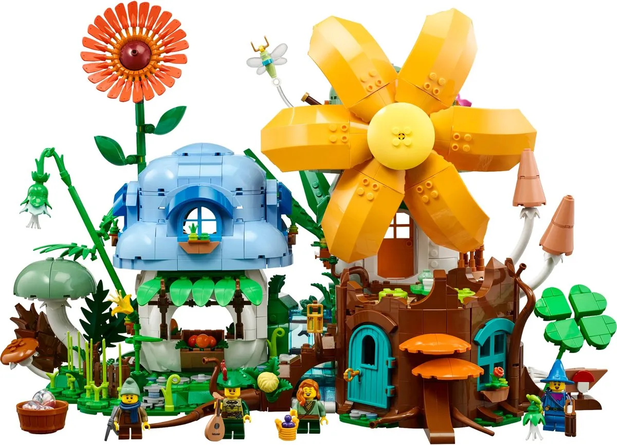 LEGO Mushroom Village 910051 - 2436 Stukken - 7 Minifiguren - Multicolor