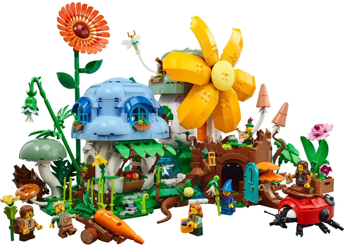 LEGO Mushroom Village 910051 - 2436 Stukken - 7 Minifiguren - Multicolor