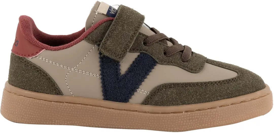 Lage sneakers met veters