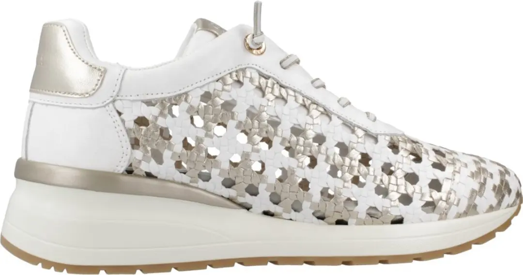 CARMELA 162287 Trainer