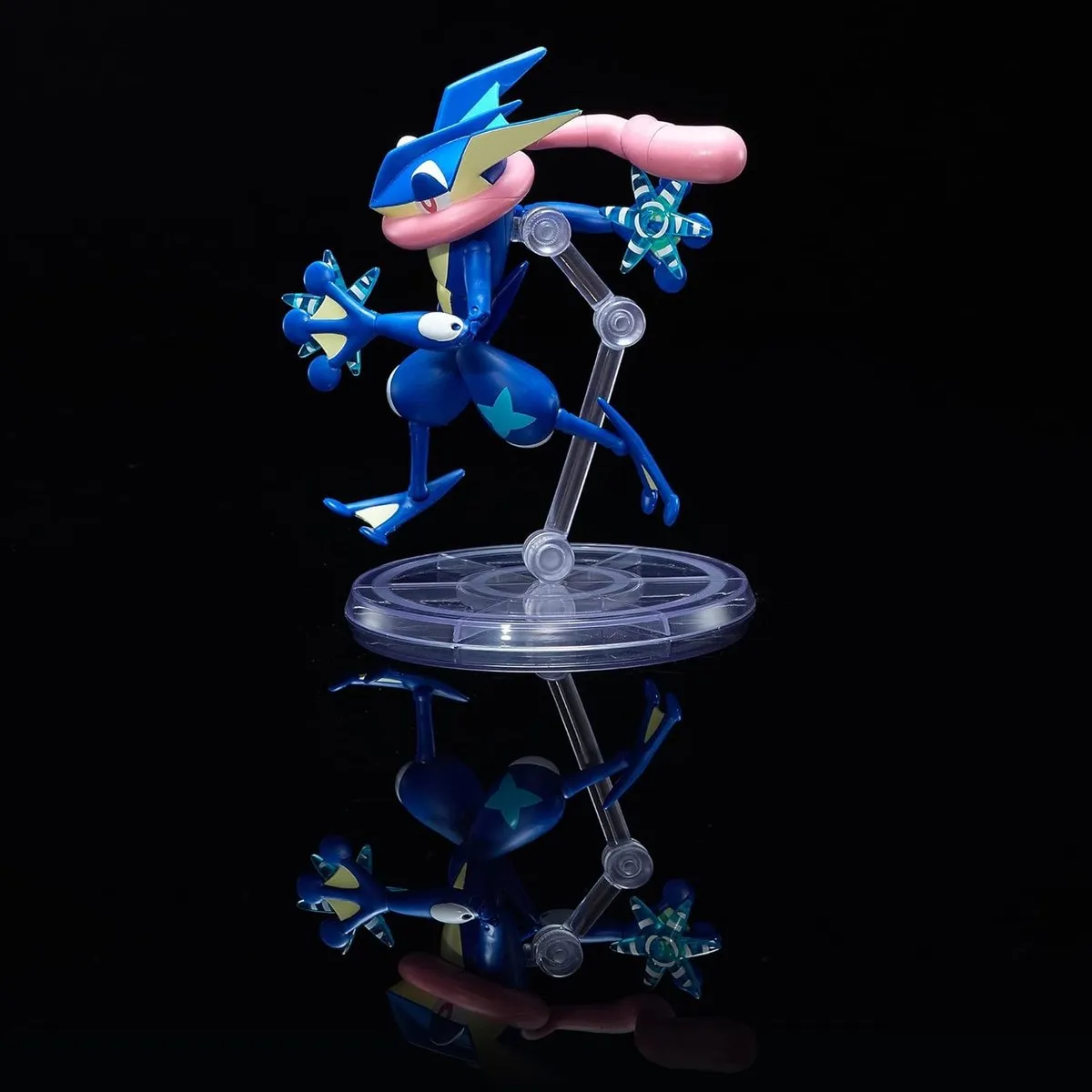 Pokémon Greninja Speelfiguur 15cm - 37446 - afbeelding 6 van 6