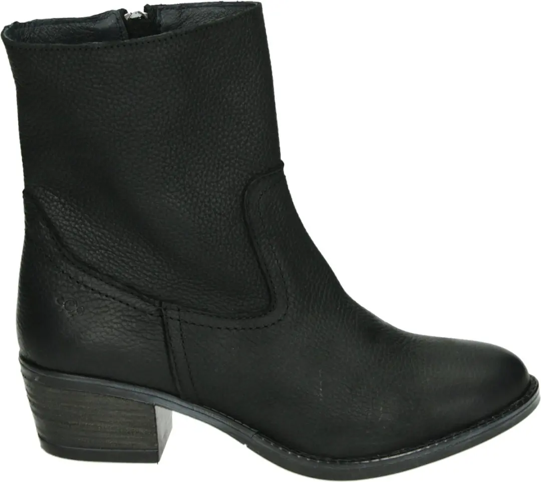 AQA Shoes