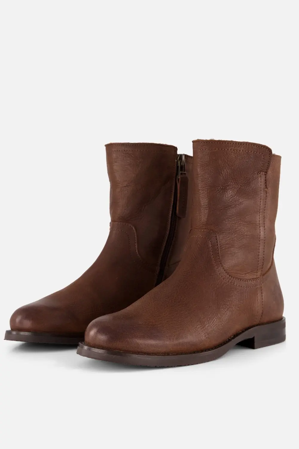 AQA Shoes