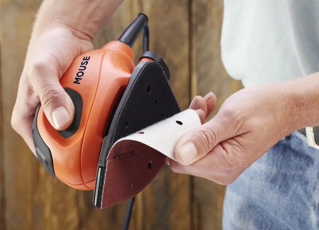 BLACK+DECKER Mouse BEW230-QS detailschuurmachine - 55W - incl. 6 schuurvellen - afbeelding 3 van 5