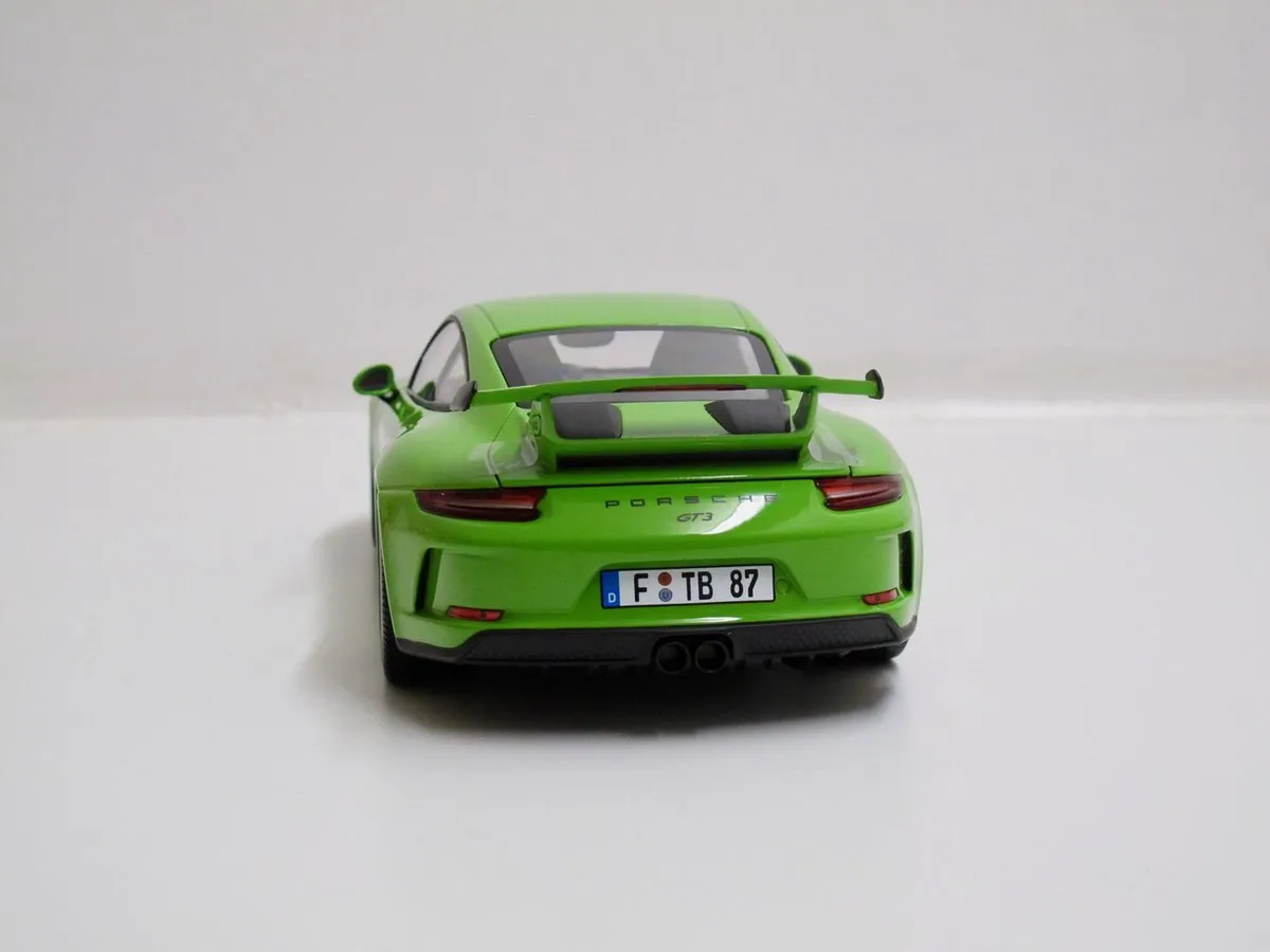 Porsche 911 GT3 2018 1:18 Minichamps - Geel Groen - afbeelding 6 van 6