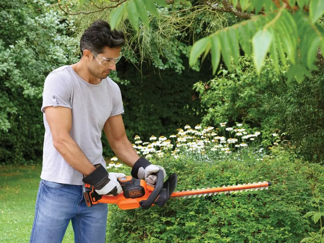 BLACK+DECKER POWERCOMMAND Heggenschaar 18V LITHIUM 2.0Ah, POWERCUT, 50cm, 18mm - GTC18502PC-QW - afbeelding 3 van 6