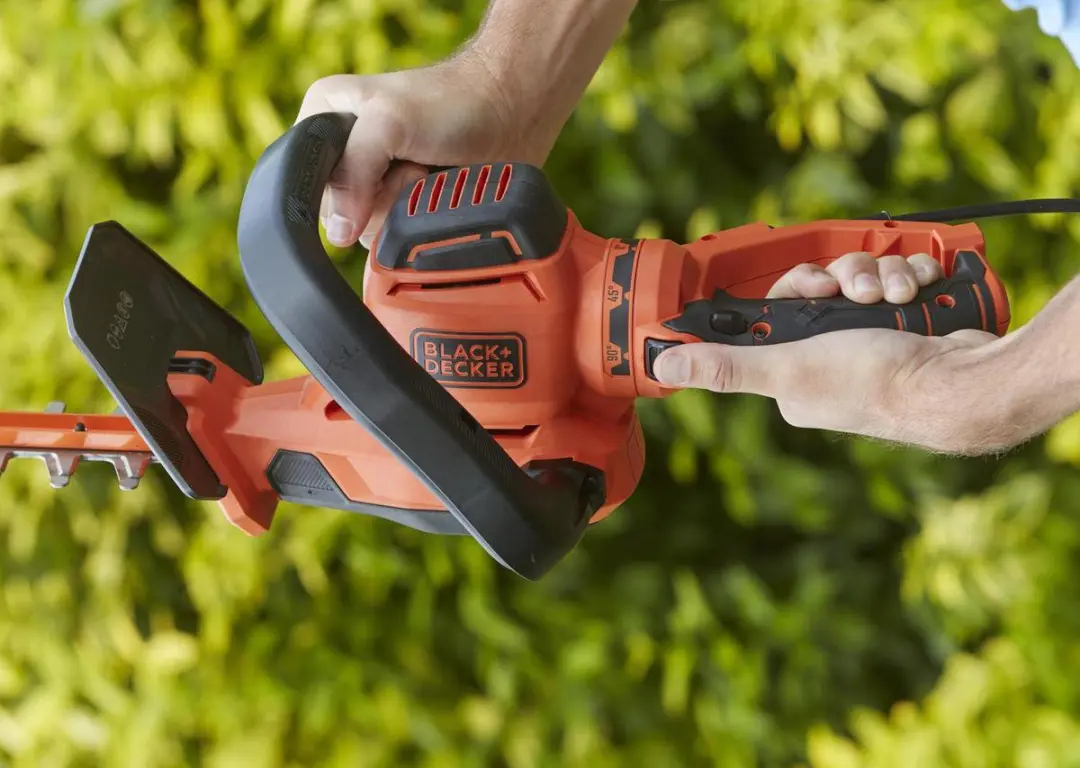 BLACK+DECKER 650W 60cm 25mm TWIST Heggenschaar - BEHTS551-QS - afbeelding 3 van 6