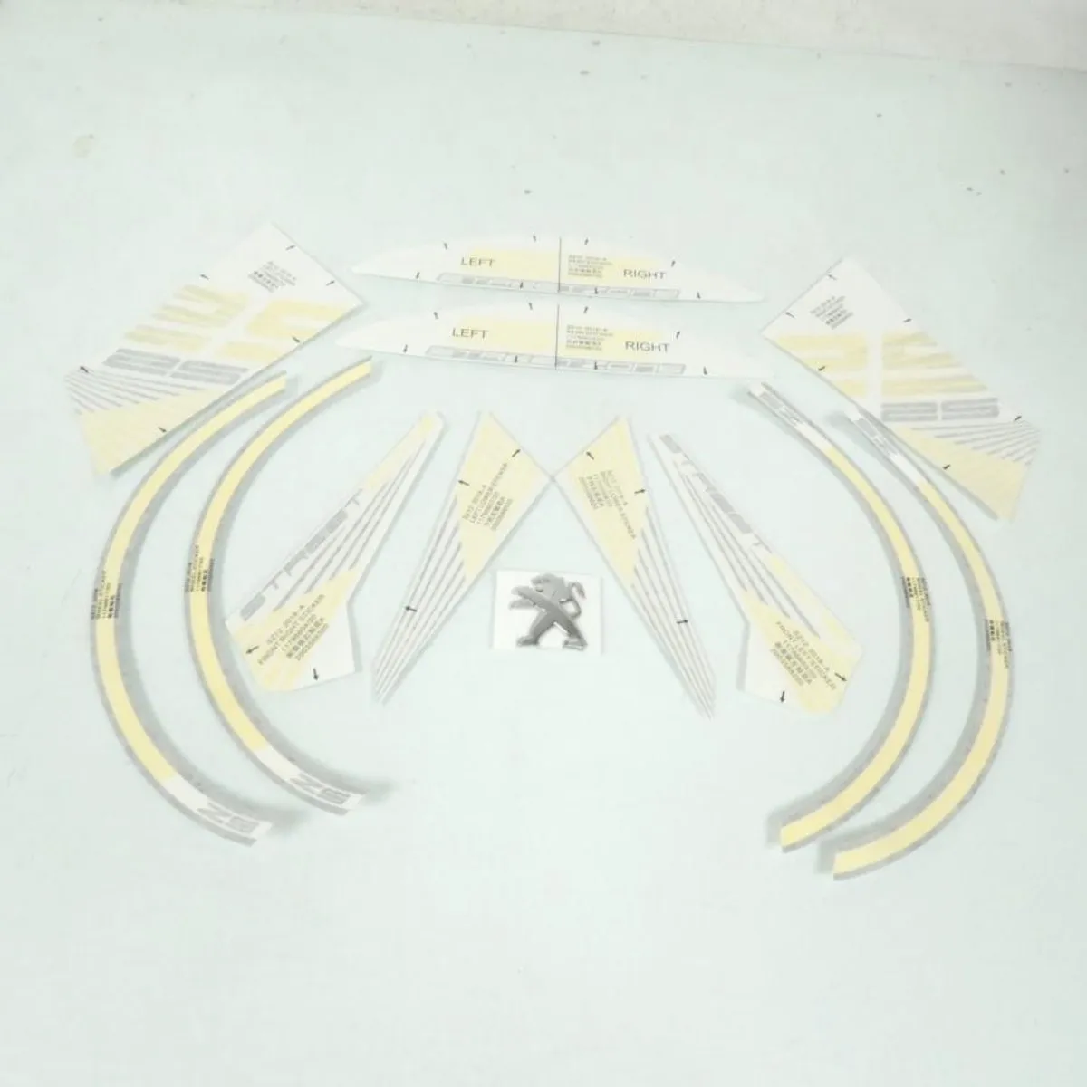 Kit Déco emblème Autocollant pour scooter Peugeot 50 STREETZONE 804465 Neuf