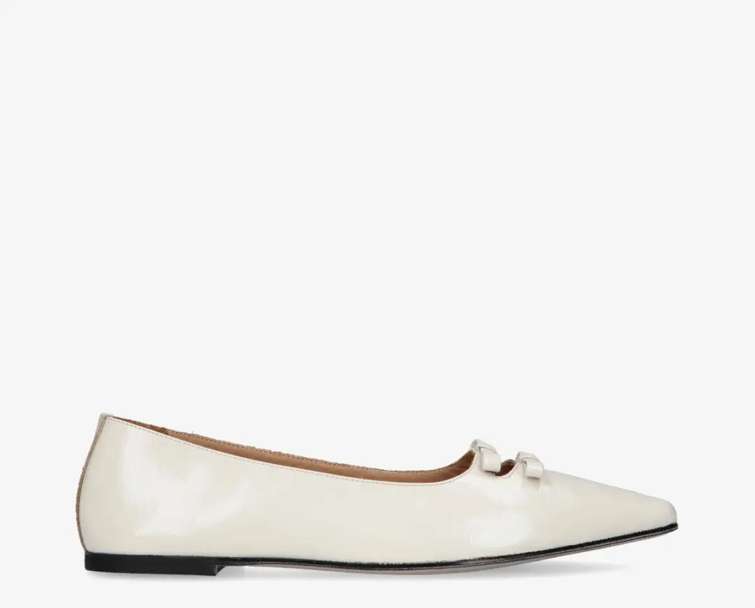 Tango rea bow ballerina's bone white patent leer