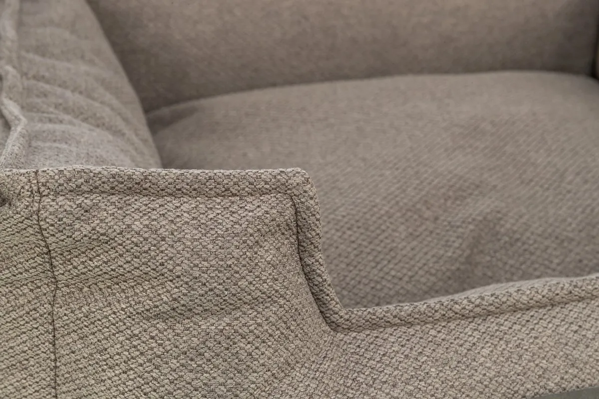 Trixie Liano Hoekige Hondenmand - Taupe 65x50cm