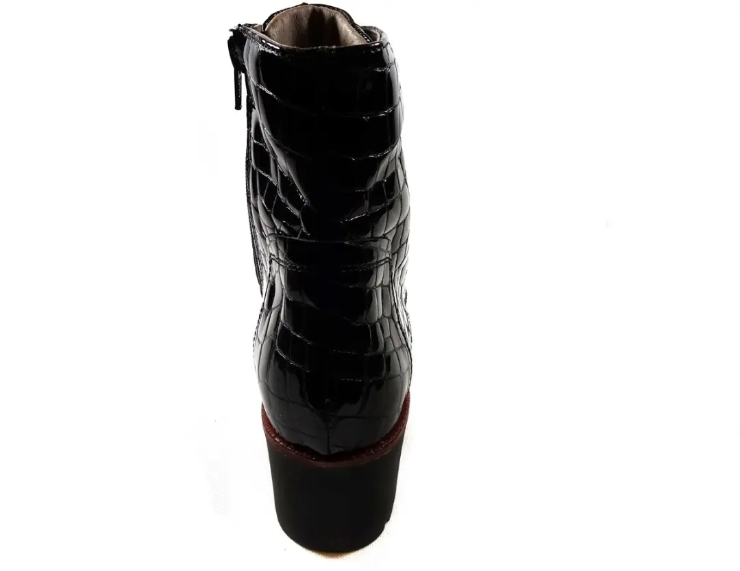 DL Sport veterlaarsje 6796.09 Zwart croco lakleer