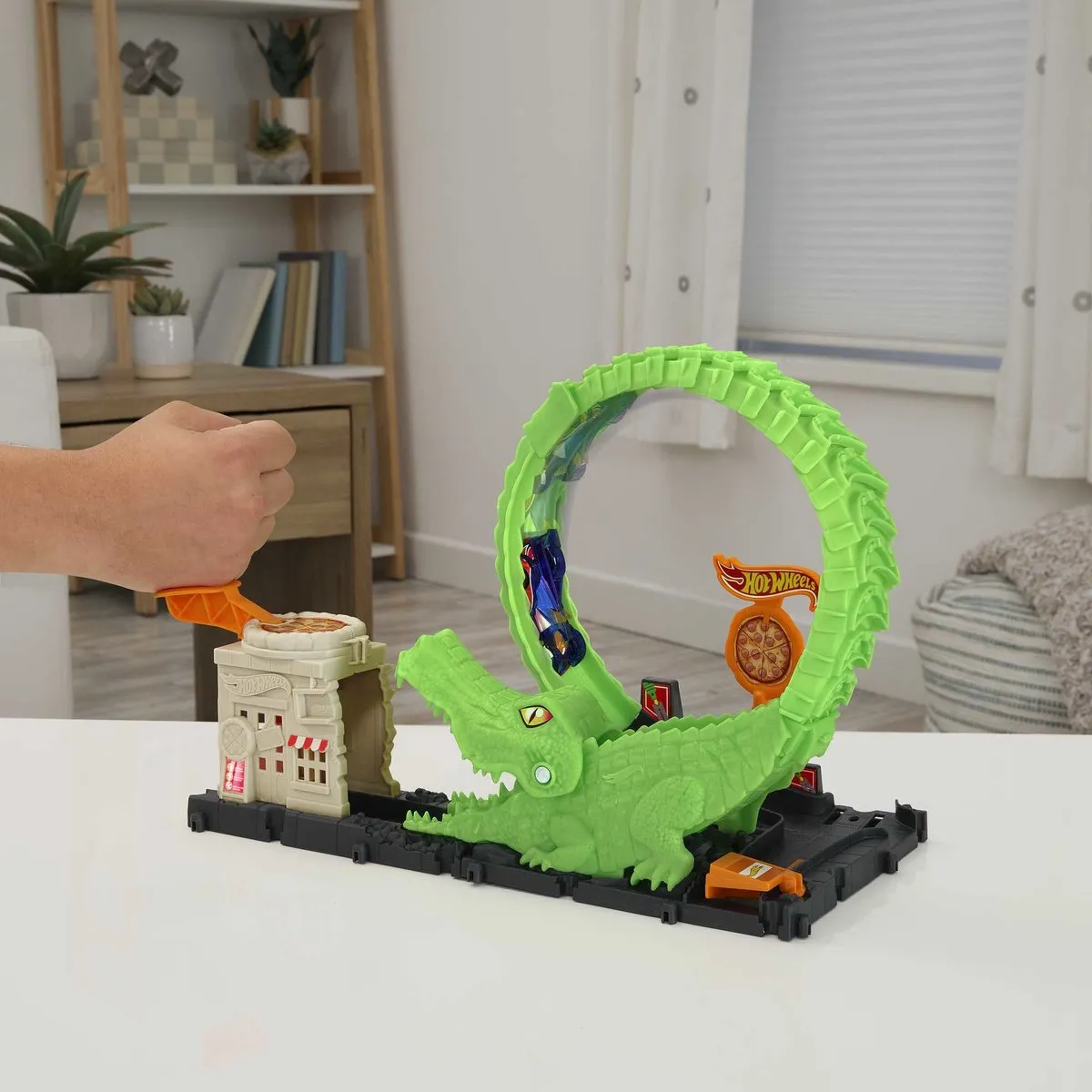 Hot Wheels Krokodil in de Aanval Looping HKX39 Racebaan - Meerkleurig