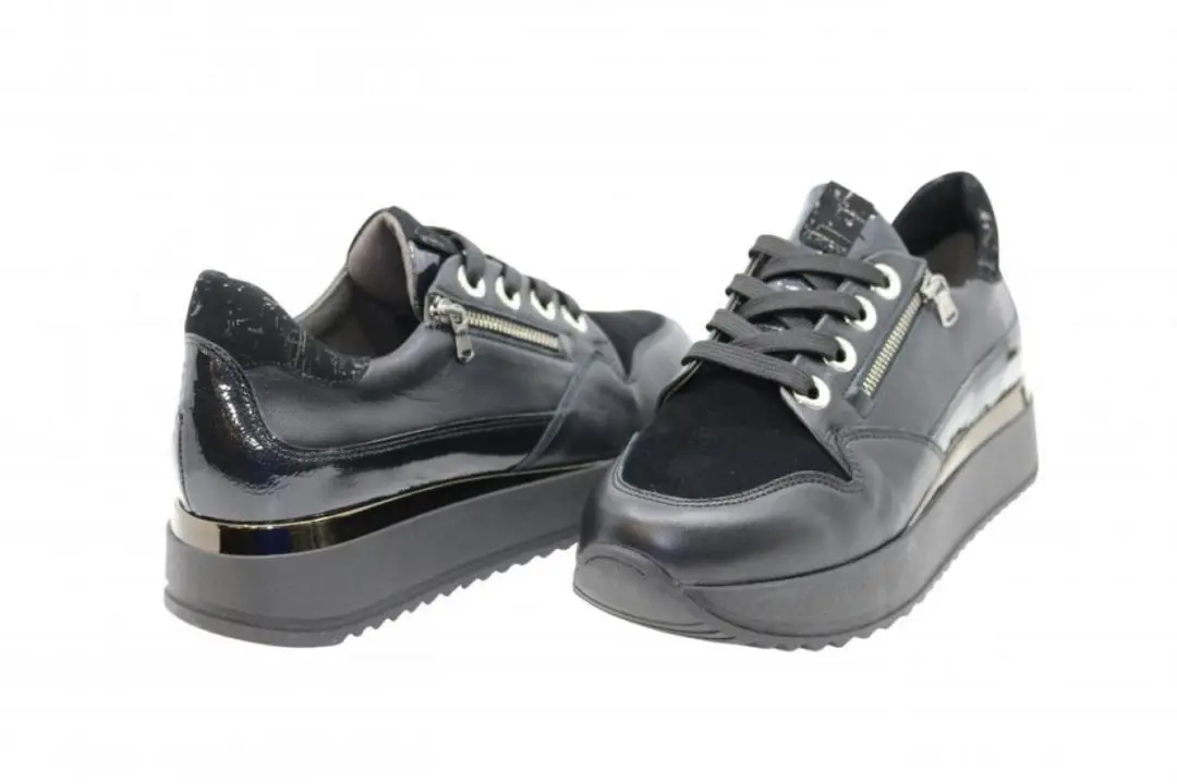 Softwaves Sneakers