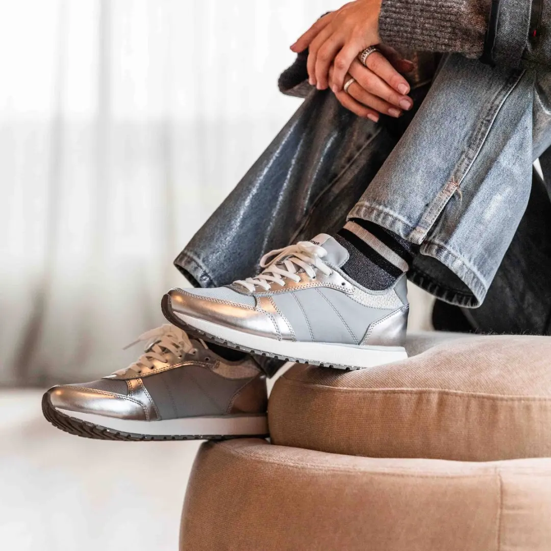 Woden Ronja Metallic Sneakers zilver Leer