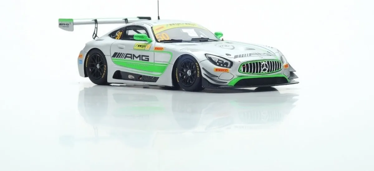 Mercedes AMG Team Driving Academy Spark SA141 Modelauto 1:43 - Multicolor