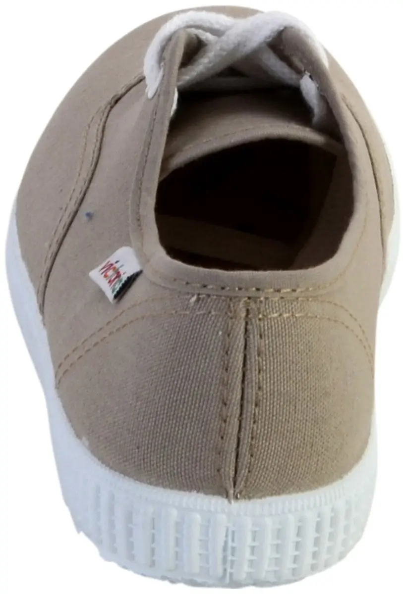 Sportschoenen met veters