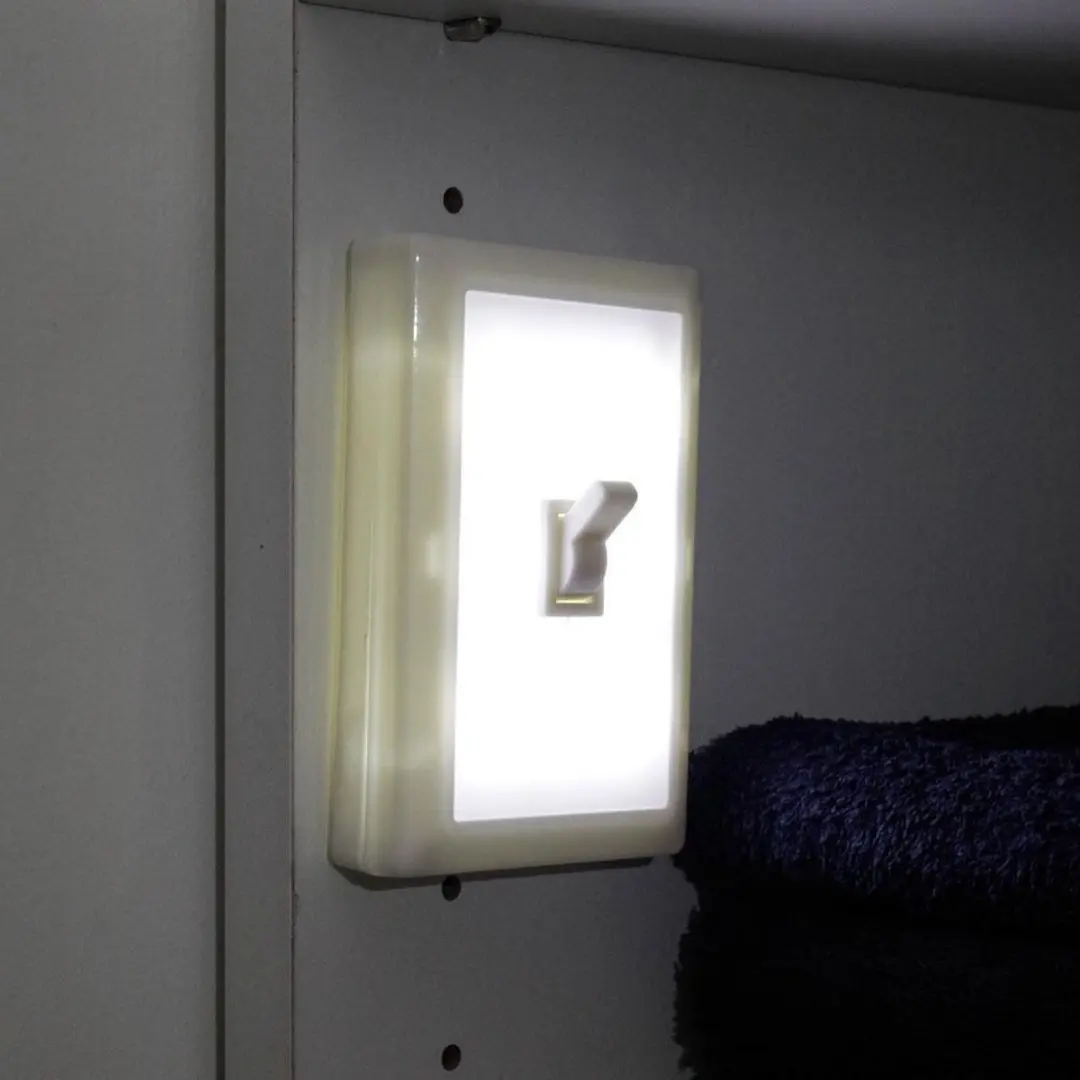 Kikkerland Switch nachtlampje voor op de muur