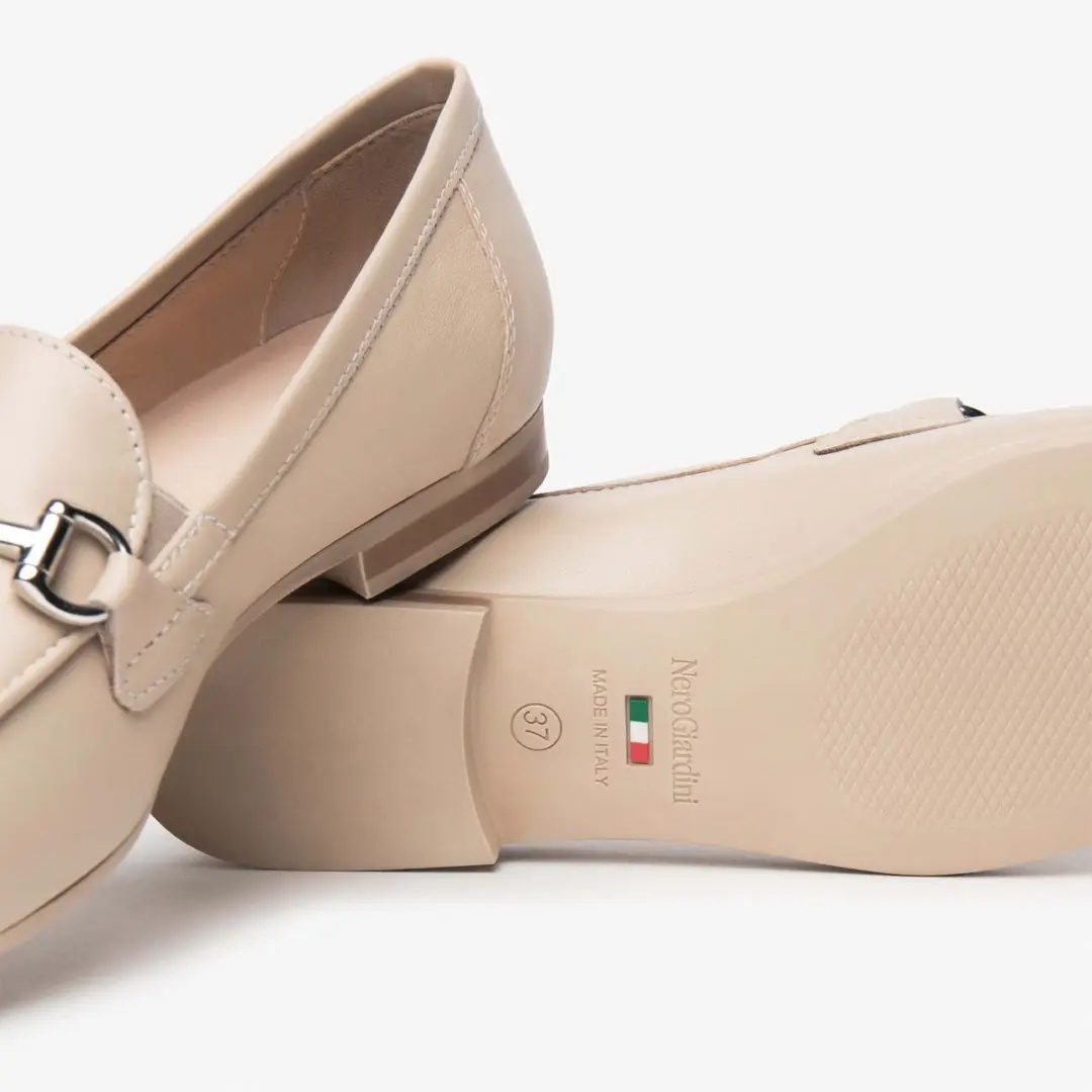 Elegante Schoenen Nerogiardini Nappa Pandora Lino Tr Carrara 8191 Natu