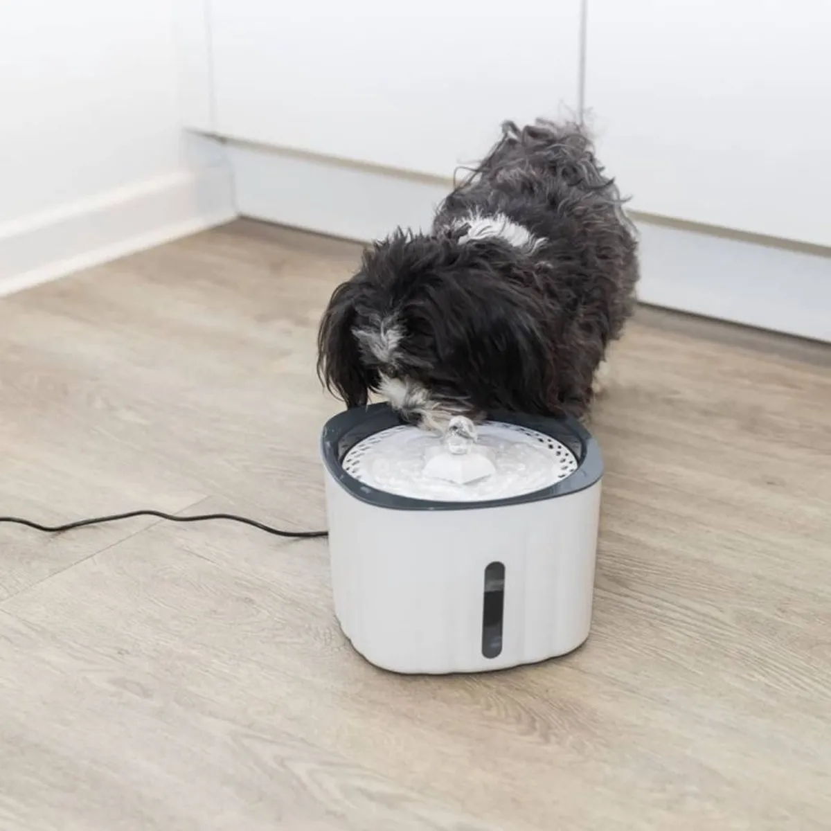 Trixie Flower Drinkfontein 2L - Stromend water - Geïntegreerd filter - afbeelding 6 van 6