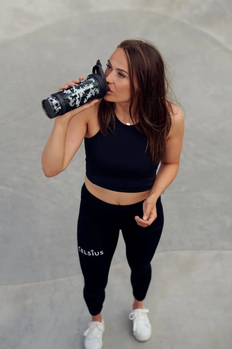 SmartShake Revive 750ml Shakebeker - Camo Zwart - afbeelding 3 van 4