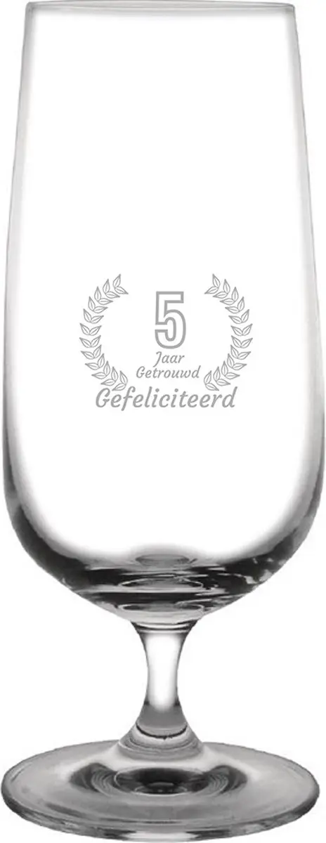 Gegraveerde Bierglas op voet 41cl Gefeliciteerd 5 jaar getrouwd