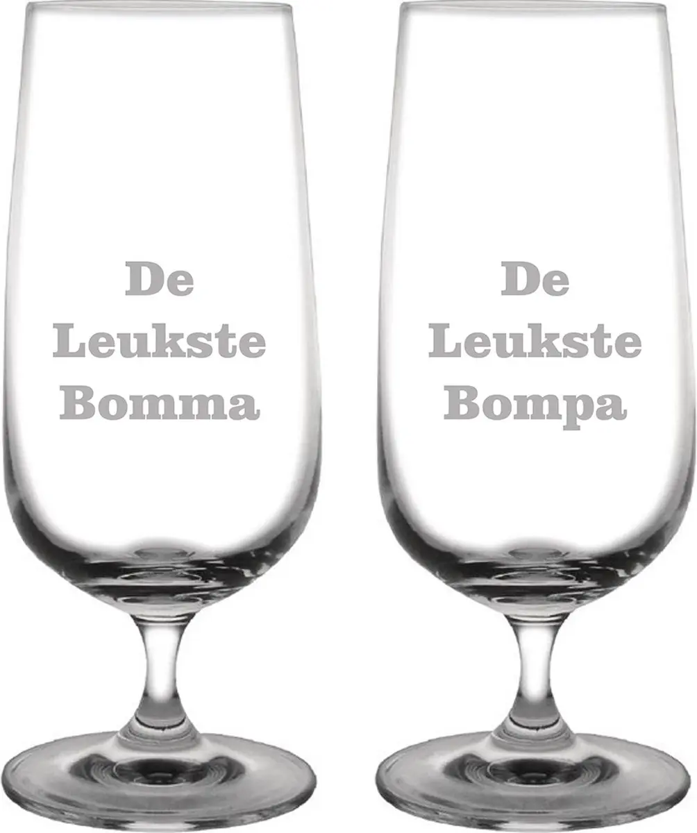 Bierglas op voet gegraveerd