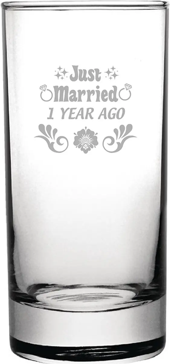 Gegraveerde longdrinkglas 28,5cl Just Married 1 year ago