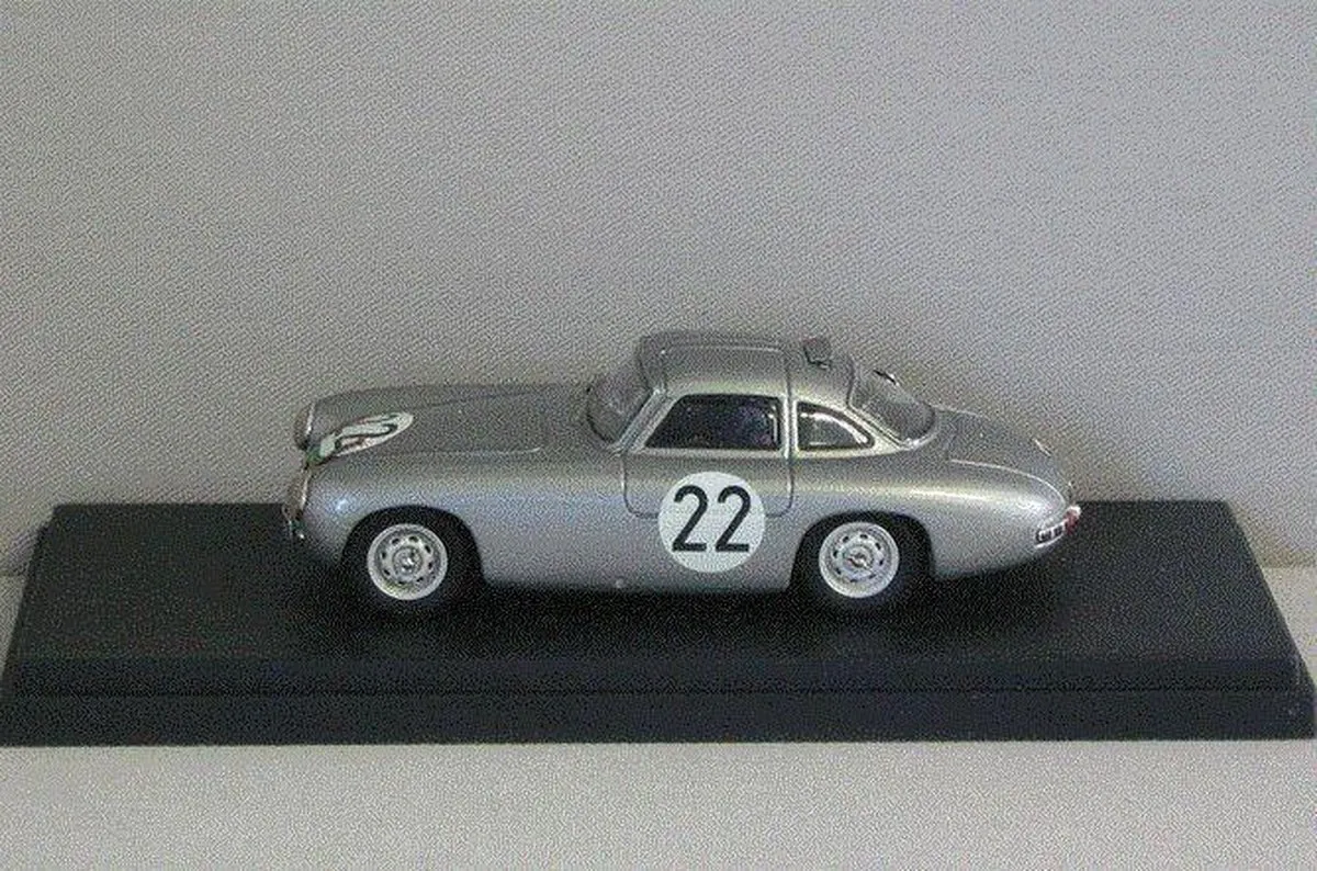 Mercedes-Benz 300 SL Coupé Le Mans 1952 #22 - 1:43 - Zilver