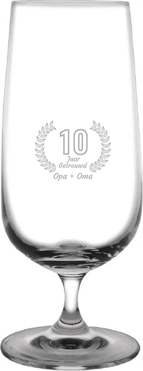 Gegraveerde Bierglas op voet 41cl Opa + Oma 10 jaar getrouwd