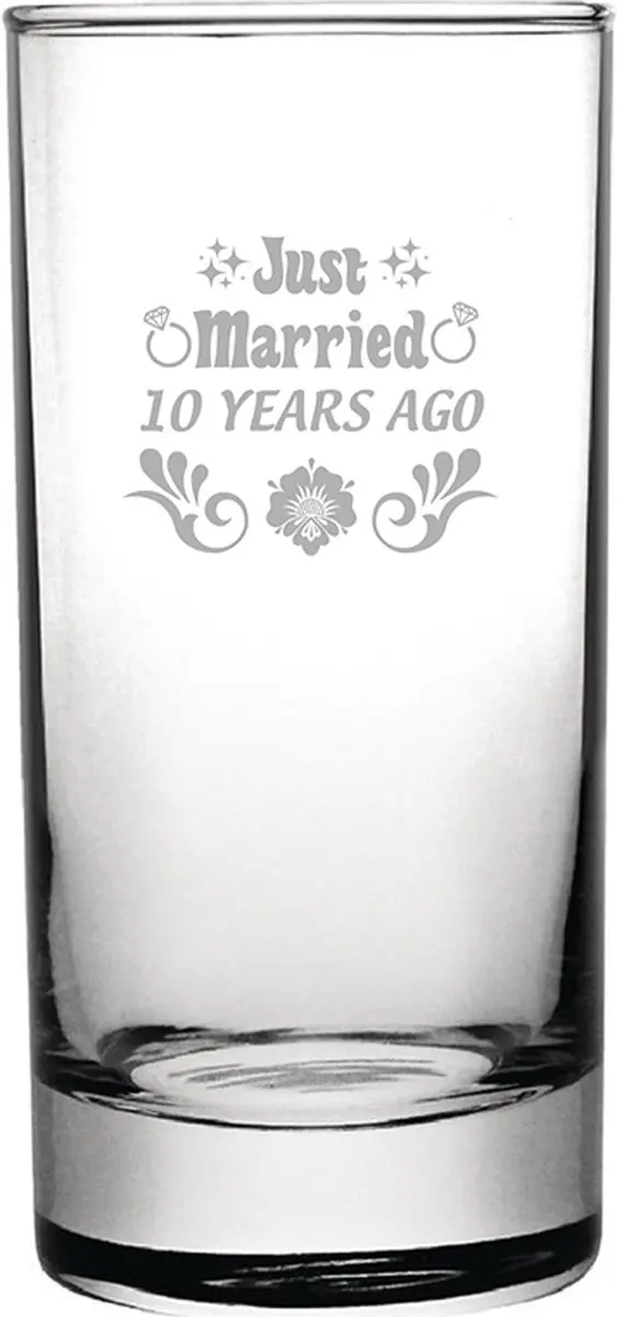 Gegraveerde longdrinkglas 28,5cl Just Married 10 years ago