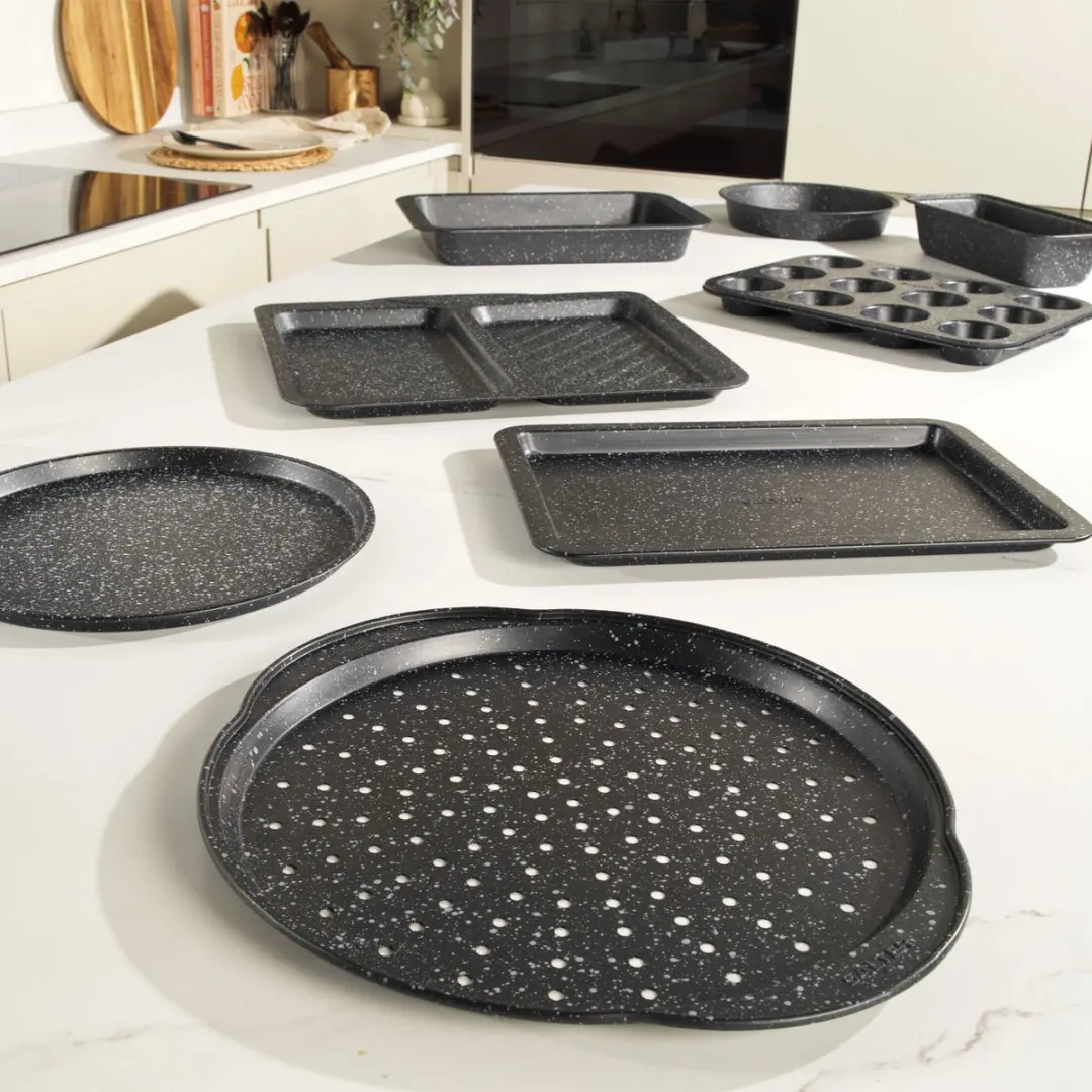 Salter Megastone 24cm ronde cakebakplaat - Zwart - afbeelding 2 van 6