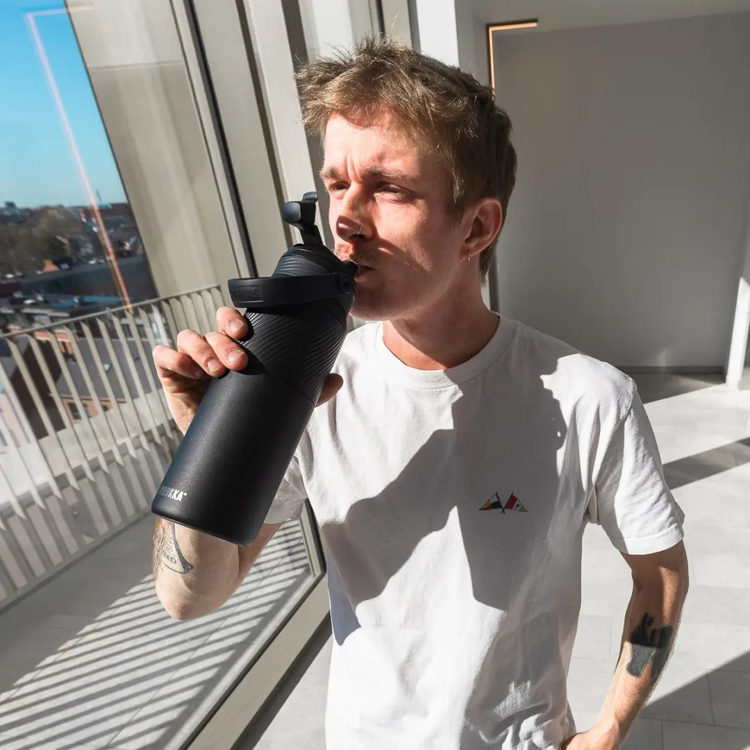Kambukka Dupla Geïsoleerde Drinkfles 1000ml Zwart - afbeelding 4 van 4