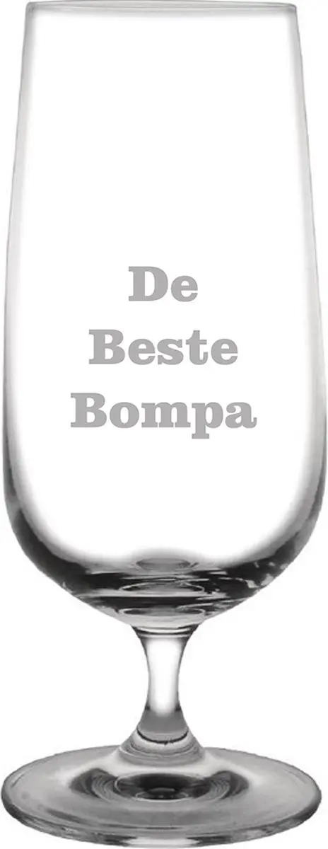 Bierglas op voet gegraveerd