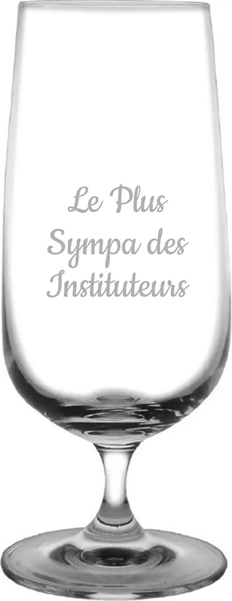 Bierglas op voet gegraveerd