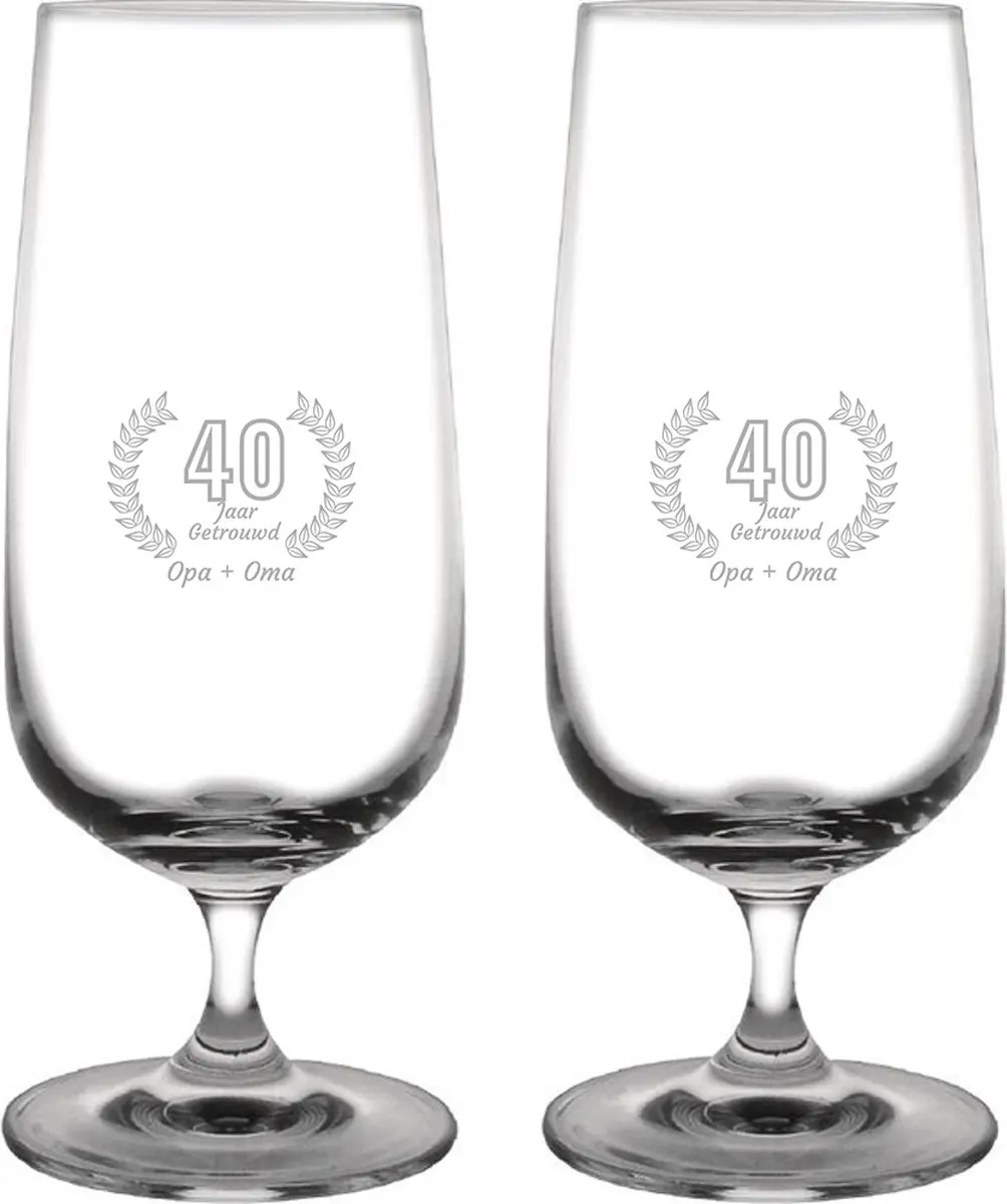 Gegraveerde set bierglazen op voet 41cl Opa + Oma 40 jaar getrouwd