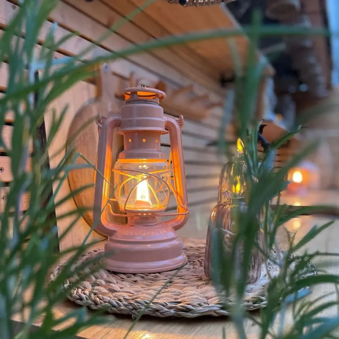 Feuerhand Baby Special 276 Soft Peach LED Stormlamp - afbeelding 2 van 2
