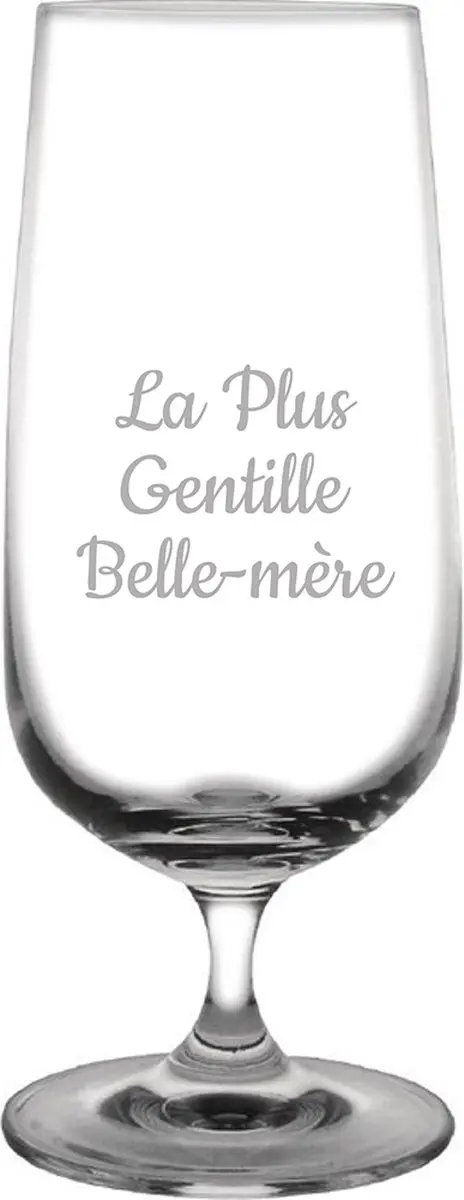 Bierglas op voet gegraveerd