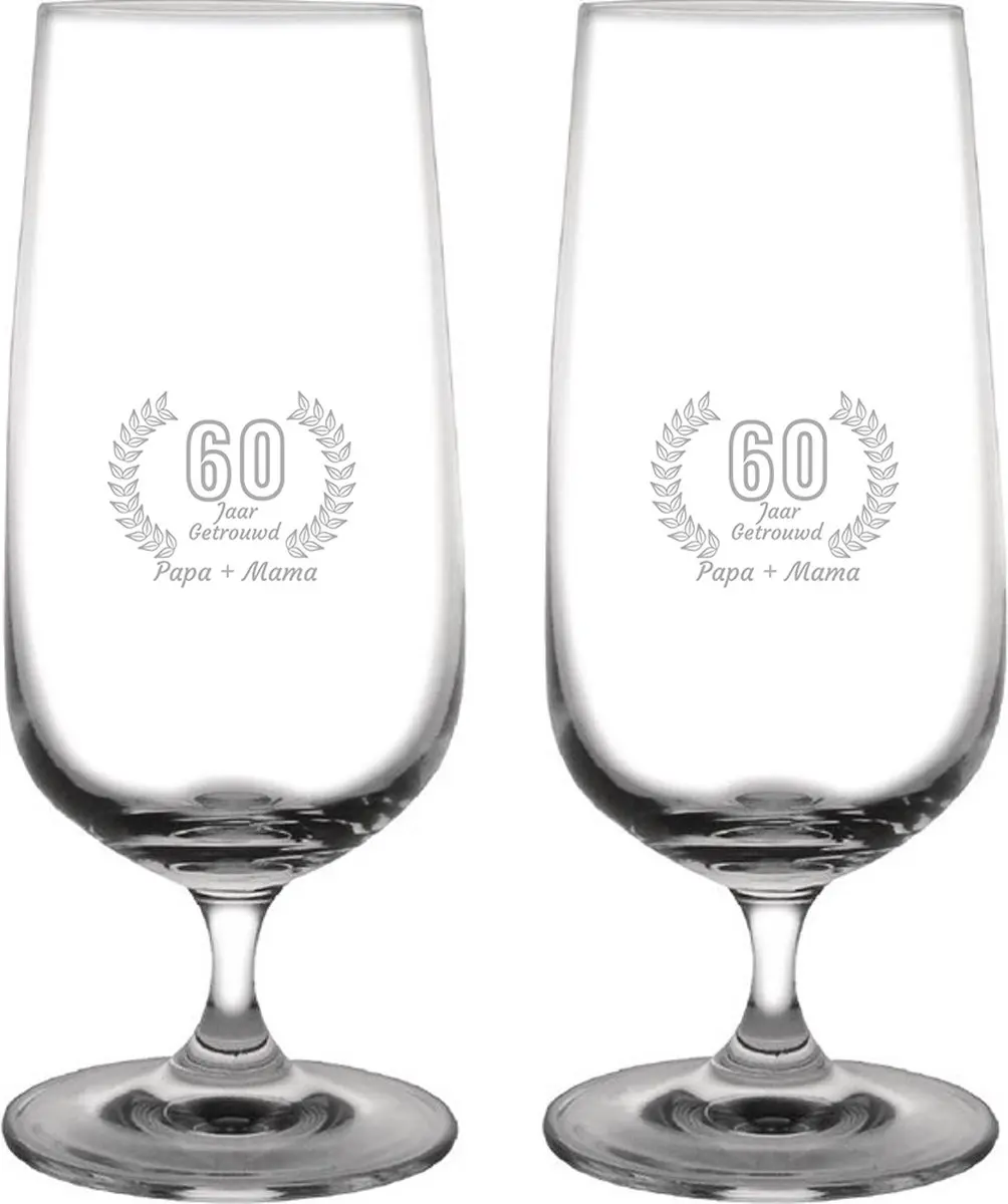 Gegraveerde set bierglazen op voet 41cl Papa + Mama 60 jaar getrouwd