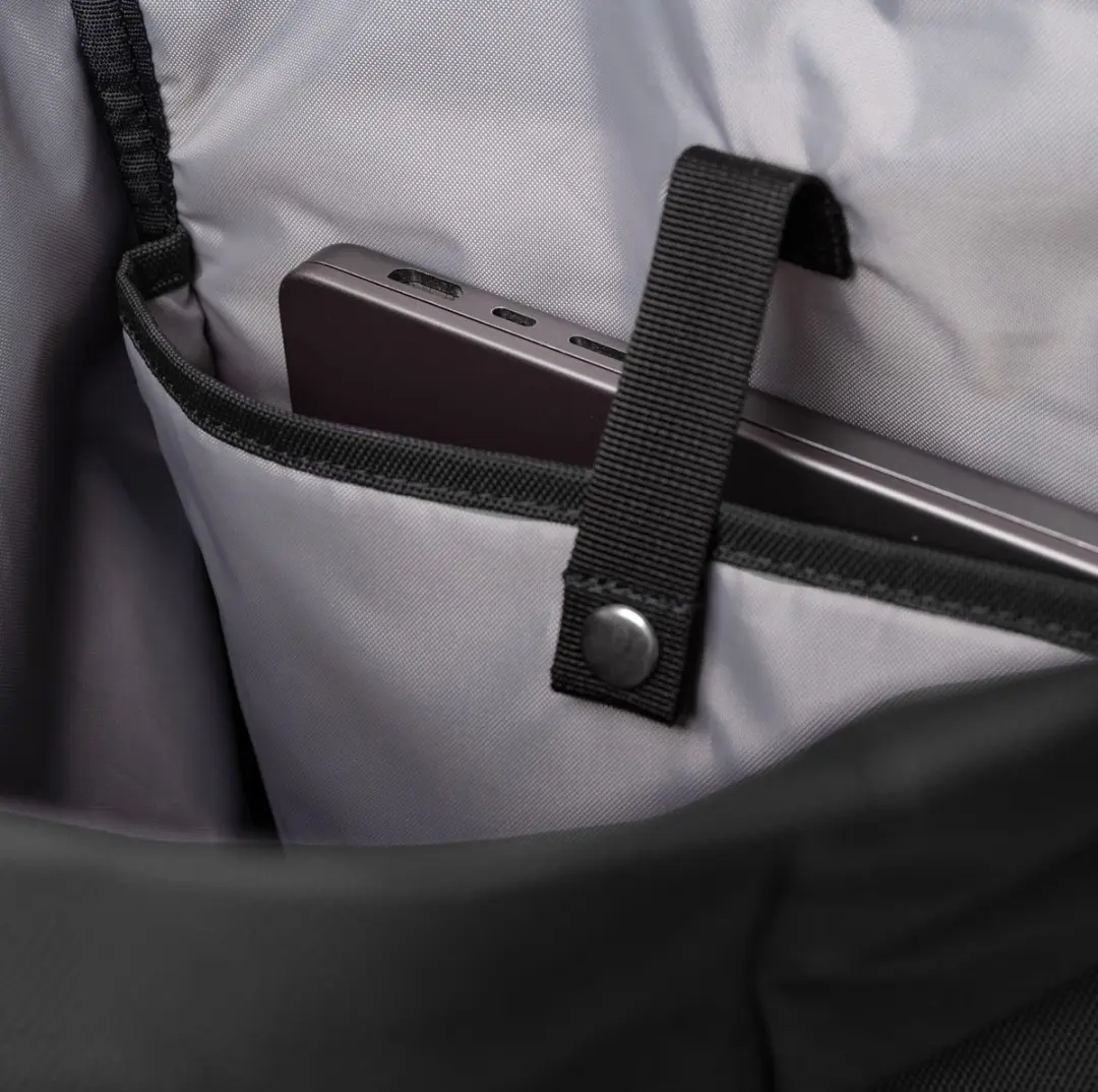 Sandqvist Icon Rolltop Rugzak L 26L - Zwart - afbeelding 3 van 6
