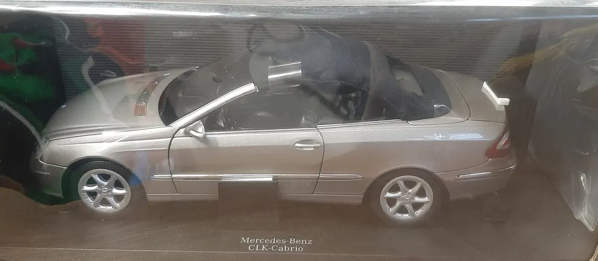 Mercedes-Benz CLK Cabrio 1:18