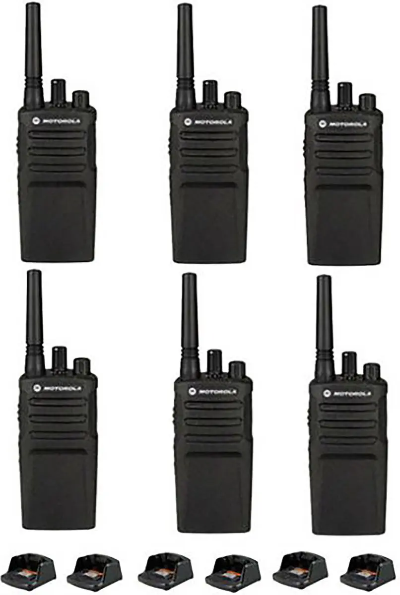 Set van 6 Motorola XT420 UHF IP55 PMR446 Portofoon met laders