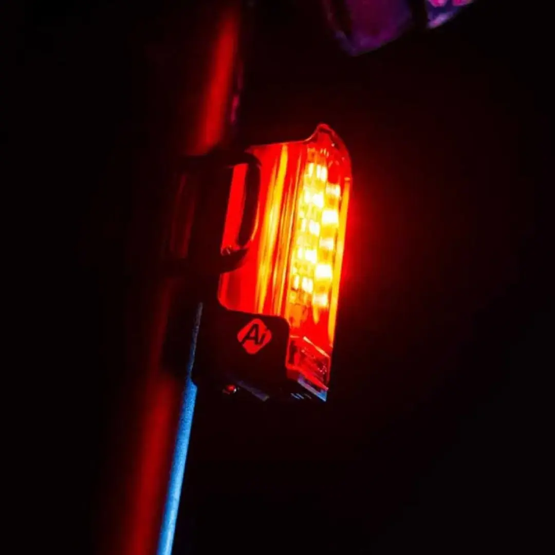 Lezyne Strip Drive Pro 400+ Achterlicht - afbeelding 2 van 6
