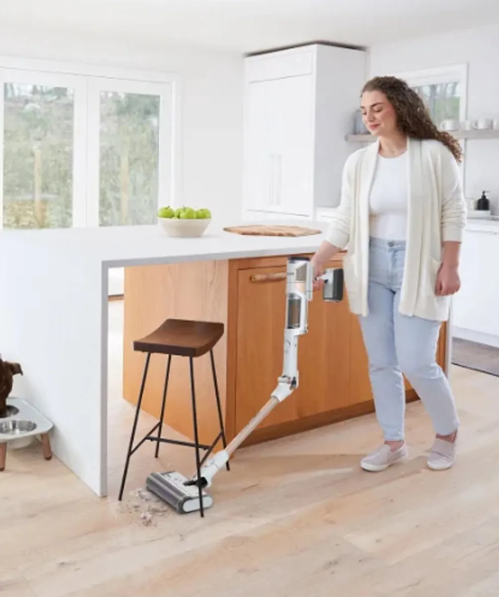 Shark IW3612EUT Steelstofzuiger Detect Clean & Emp - Wit