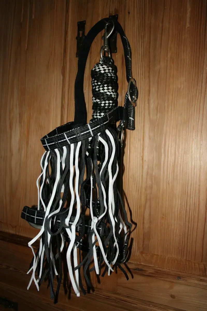 Horka halsterset Check