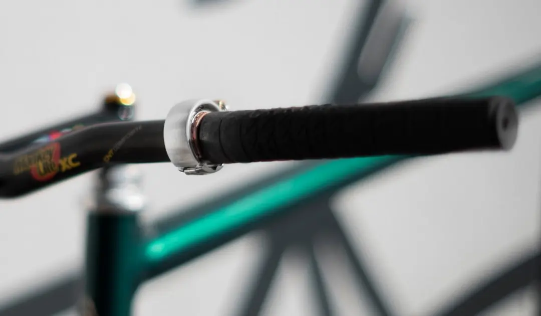 Knog Oi Luxe Fietsbel - Zilver - afbeelding 2 van 6